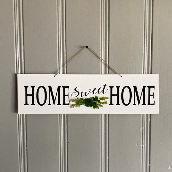 NWT White w/ Black HOME SWEET HOME 🍃 Horizontal Wooden Decor Sign w/ Greenery - Picture 1 of 13